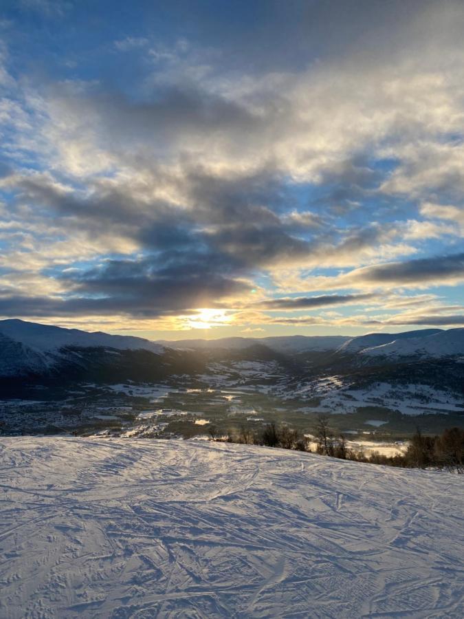 Vangslia, Oppdal. Lekker Leilighet Med Ski Inn/Ski Ut Buitenkant foto